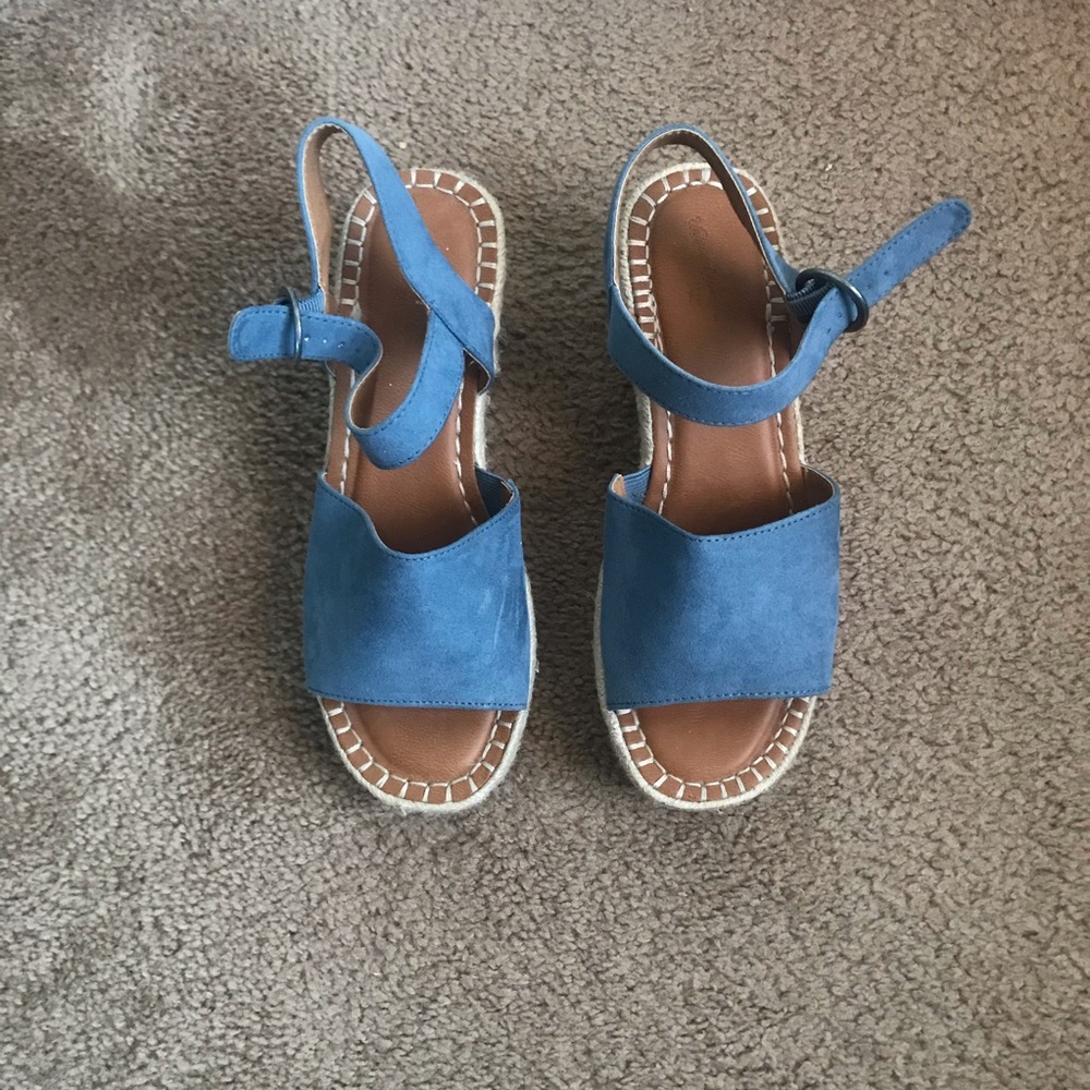 Target platform sandals